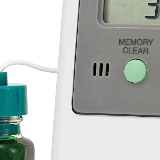 6400 Traceable Memory-Card Refrigerator/Freezer Bottle Thermometer