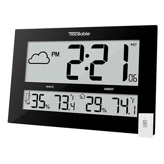 GIANT-DIGITS   Radio Atomic Traceable Clock with Remote Sensor