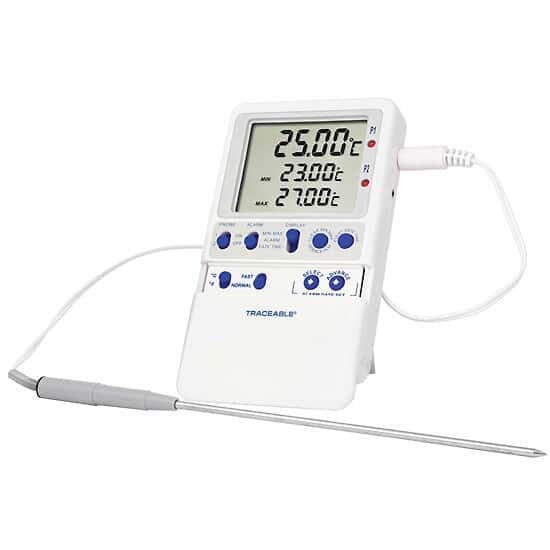 Extreme-Accuracy Digital Thermometer, 25°C; 1 Stainless Steel Probe